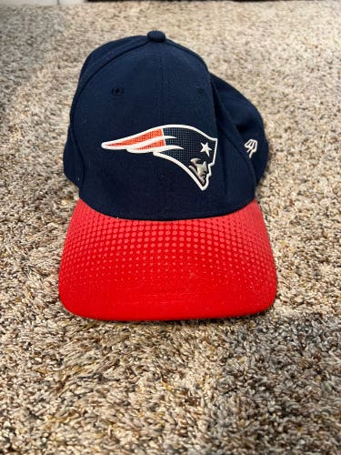 New Era Patriots hat (size M\L)