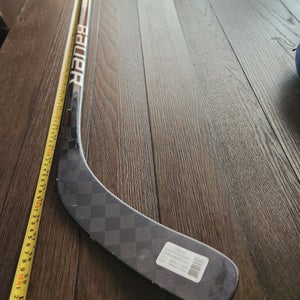 Free Shipping -  Junior Used Left Hand Bauer Vapor Hyperlite Hockey Stick P88