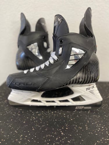 Senior Used True Pro Custom Hockey Skates Extra Wide Width Pro Stock Size 9