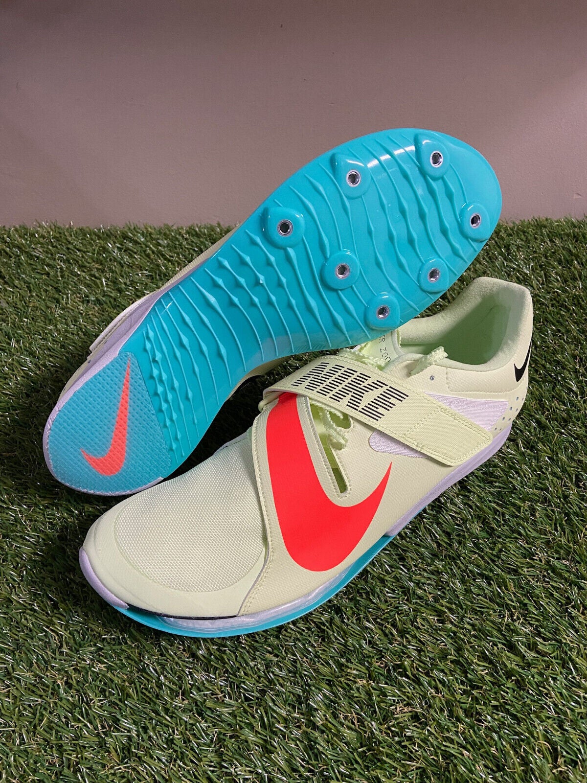 Nike Air Zoom LJ Elite Track Spikes Shoes Barely Volt CT0079  display picture 1