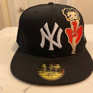Yankees Betty Boop 7 3/8 fitted cap