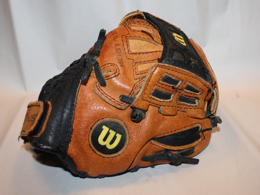 10  Wilson A200 New York Yankees Dustin Pedroia T Ball Glove Age 7 & Under