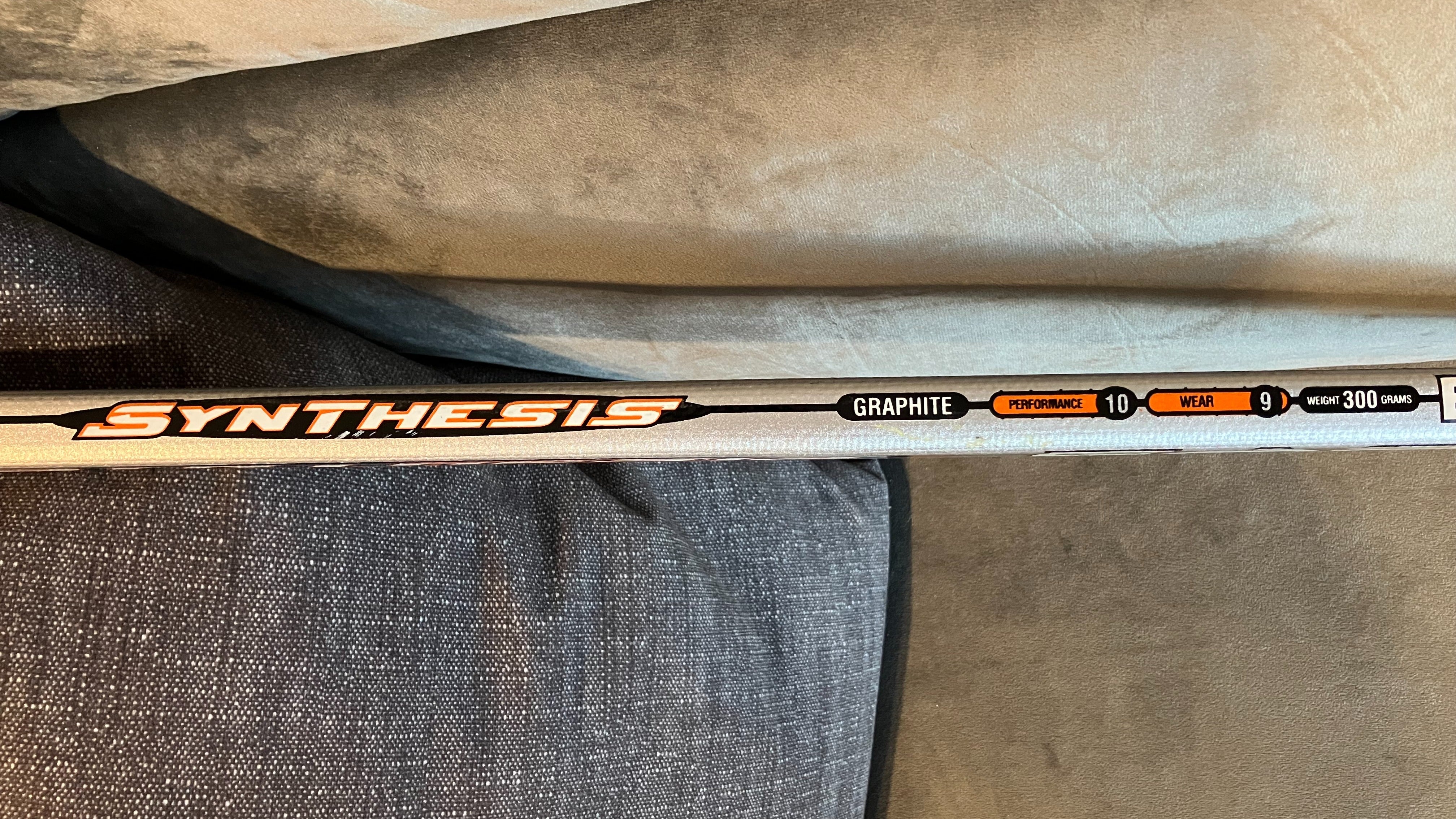 Easton Synergy 300 Composite Hockey Stick- Intermediate