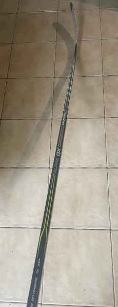 Senior Right Handed P88 Alpha QX Hockey Stick