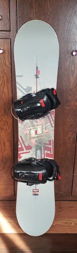 140cm SNOWBOARD ROSSIGNOL with S/M ROSSIGNOL BINDINGS *USED* READY TO USE/CLEAN