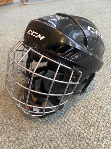 Used Large CCM FL40 Helmet