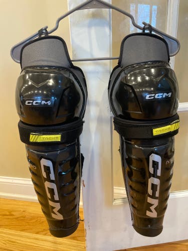 Used CCM AS 580 Shin Pads