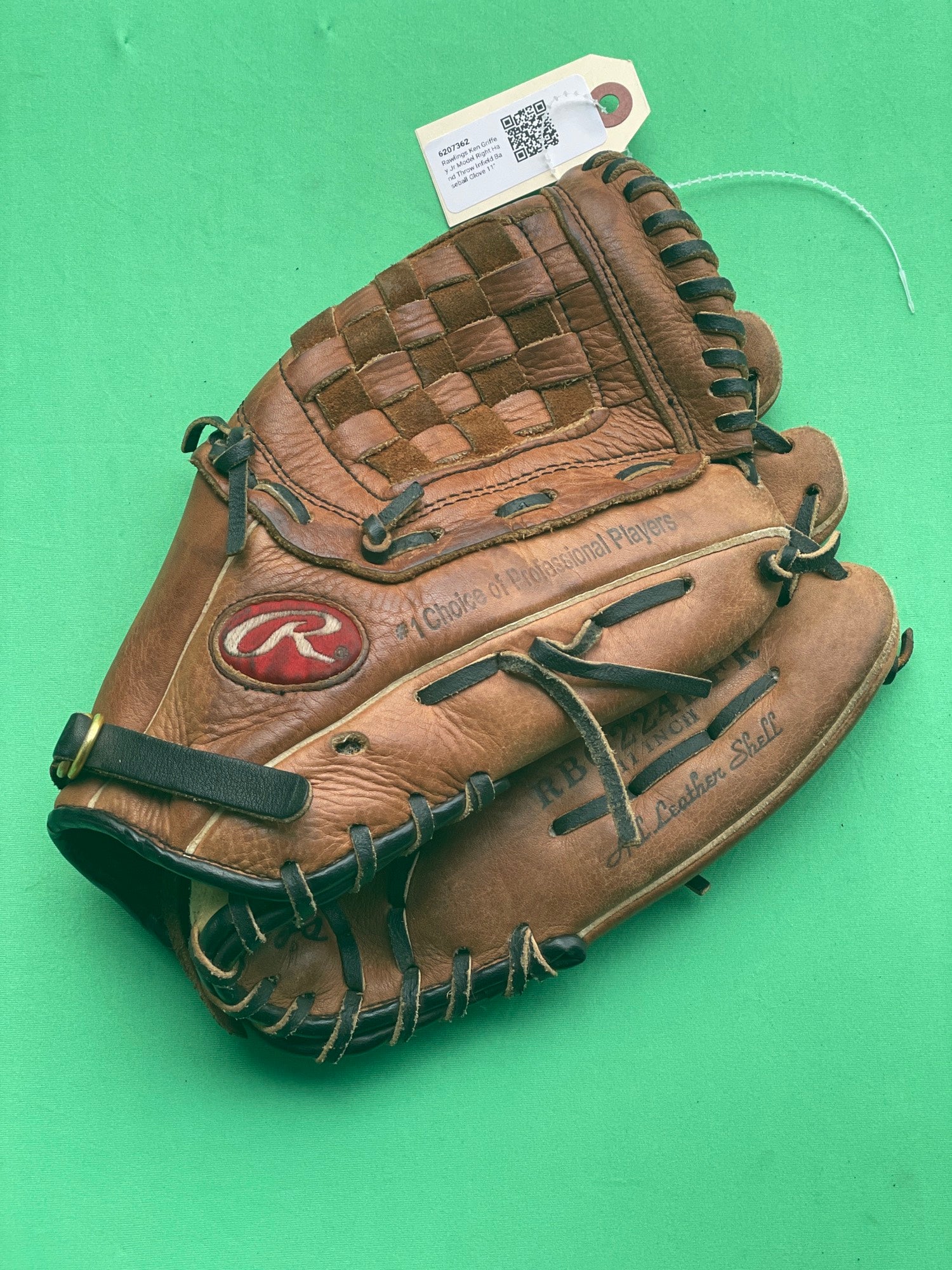 Used Rawlings Right Hand Throw Infield RBG70 Baseball Glove 11 |  SidelineSwap