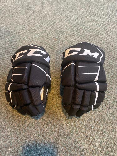 Used CCM JetSpeed FT350 Gloves 10"