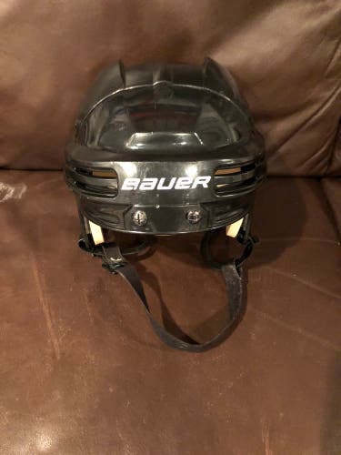 Bauer 4500 medium helmet