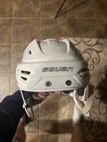 Used Large Bauer  Re-Akt 95 Helmet