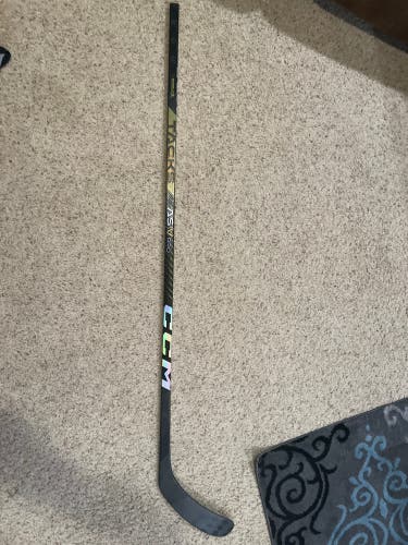 Intermediate Right Handed P29  Super Tacks AS-V PRO Hockey Stick