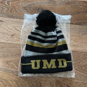 UMD Bulldogs winter hat