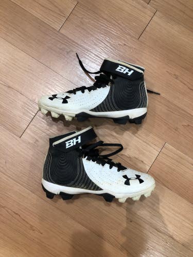 Used Adult Men's 7.0 Molded Under Armour Bryce Harper Cleats