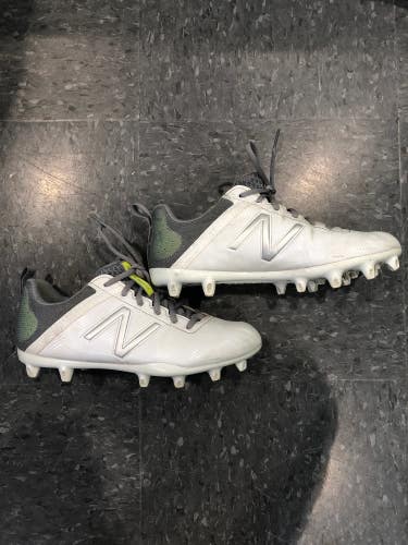 Used New Balance Lacrosse Cleats - Size: M 7.5 (W 8.5)