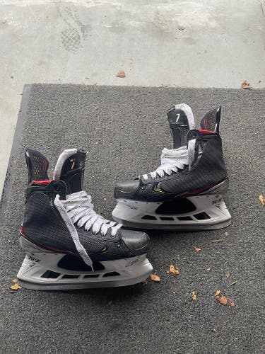 Used Bauer Regular Width Pro Stock Size 11 Vapor 2X Pro Hockey Skates