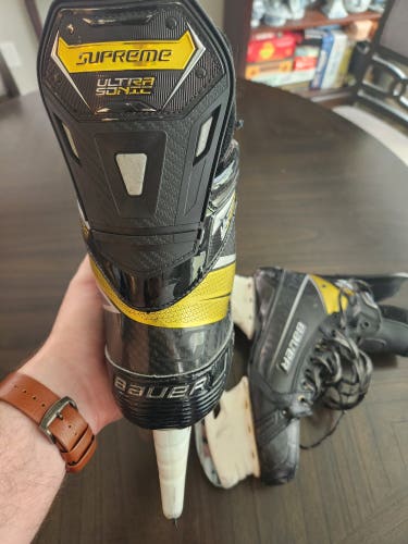 Senior Used Bauer Supreme UltraSonic Hockey Skates Regular Width Pro Stock Size 10