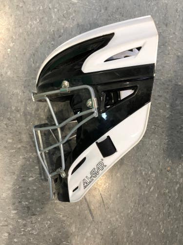 Used All Star MVP 2500 Catcher's Mask (7 - 7 1/2)