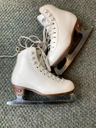 Used Riedell Figure Skates Youth 11.5