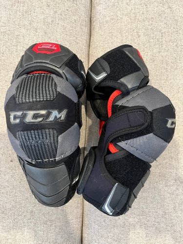 Like new Medium CCM U+ CL Elbow Pads