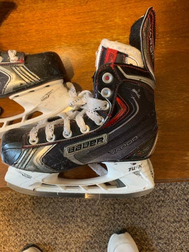 Bauer Vapor Youth Hockey Skates 1.5