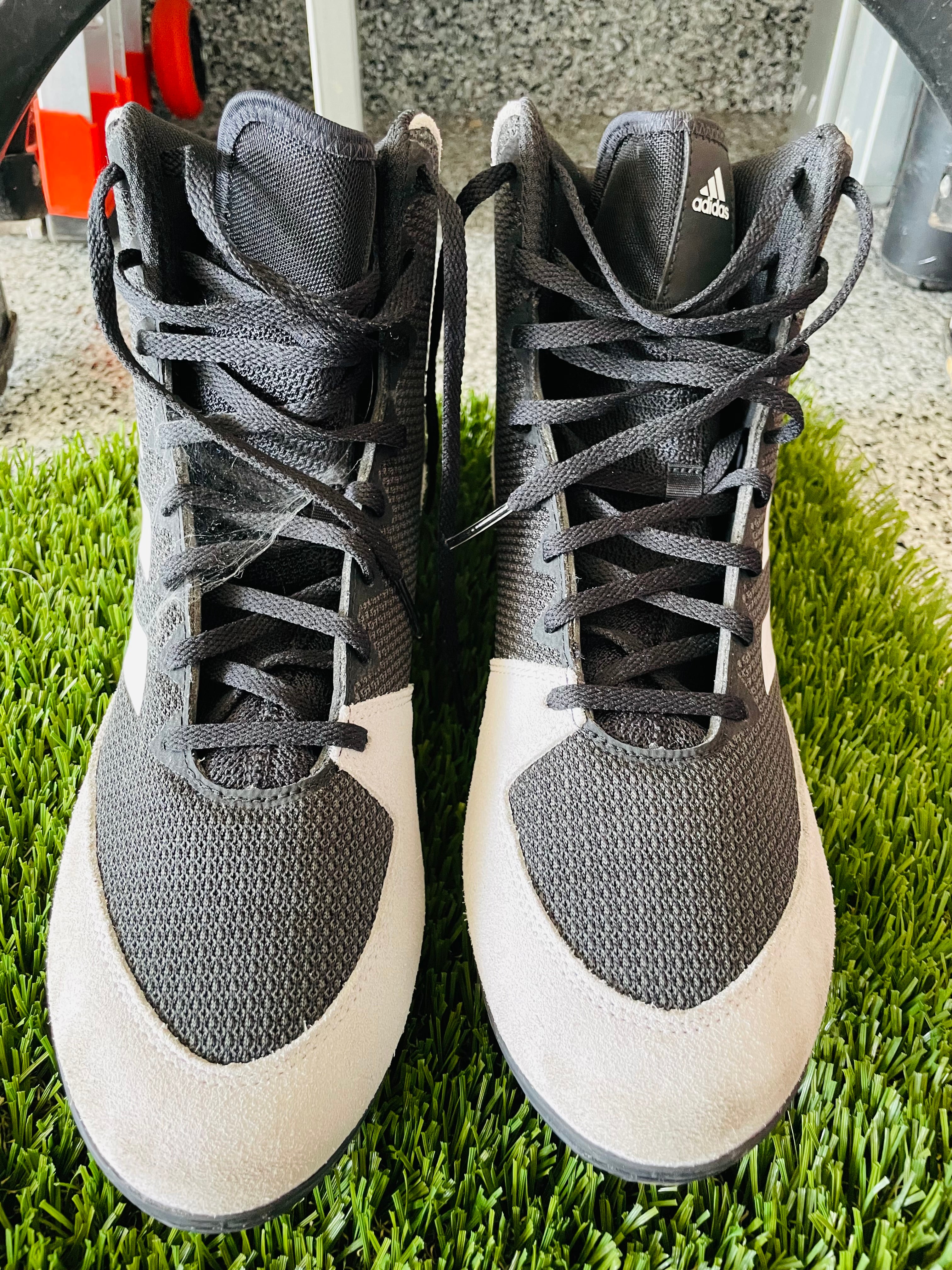White Adult New Men's Men's (W 11.5) Adidas Shoes |