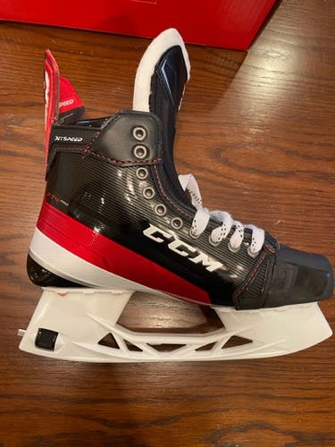 Senior New CCM JetSpeed FT4 Pro Hockey Skates Regular Width Pro Stock Size 8.5