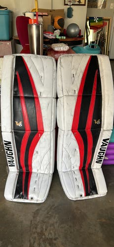 Vaughn Velocity V6 2200 Goalie Pads 36+2