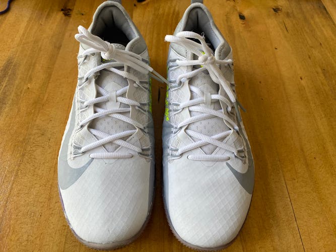 White Men's Turf Cleats Low Top Alpha Huarache 7 Elite