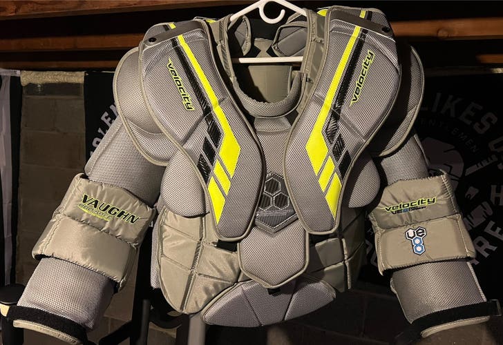 Used Large Vaughn  Velocity VE8 Pro Goalie Chest Protector