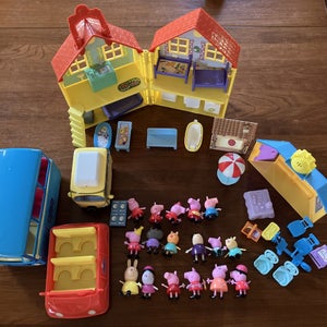 PEPPA PIG LOT 2 Story House & Vans, Car, Small School & 17 character figures