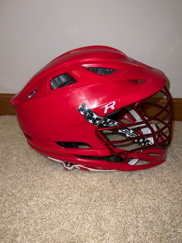 Player's Cascade R Helmet