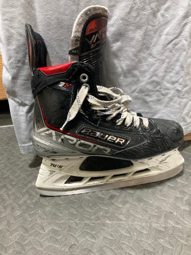 Used Bauer Vapor 3X Size 6.5 Hockey Skates