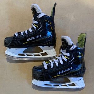 Used Bauer Regular Width Size 11.5 Supreme M5 Pro Hockey Skates