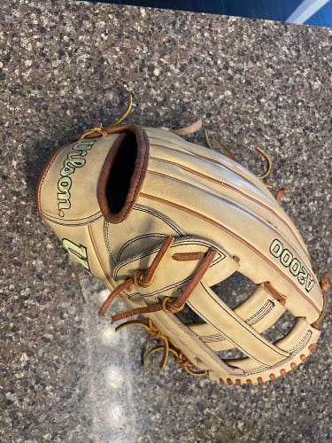 Outfield 12.75" A2000 Baseball Glove