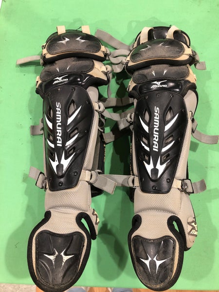Used Mizuno Samurai Catcher's Leg Guard