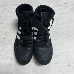 Used Adidas Senior 9 Wrestling Shoes