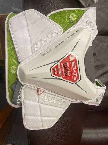 Adult Large Maverik M5 Shoulder Pads