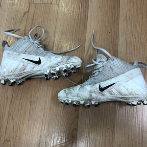 White Youth Used Men's 3.5 (W 4.5) Molded Nike Cleat Height Footwear