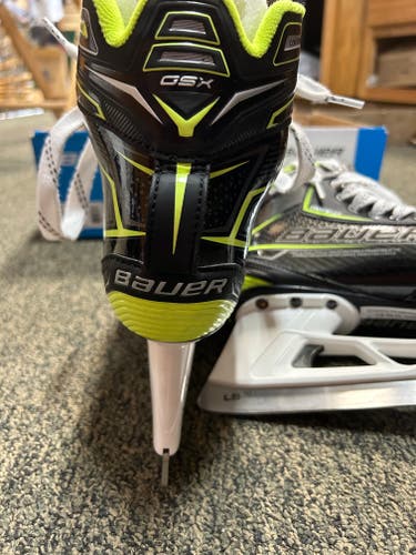 Senior New Bauer GSX Hockey Goalie Skates Regular Width Size 6
