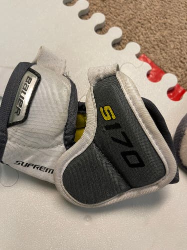 Used Medium Bauer Supreme S170 Elbow Pads