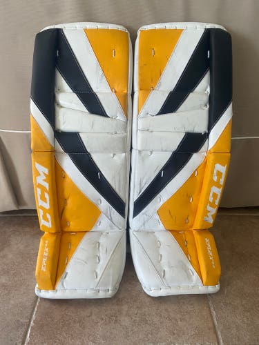 30" CCM  EFLEX 5.5 Goalie Leg Pads