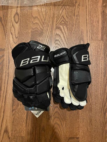 New Bauer 13"  Supreme 2S Pro Gloves