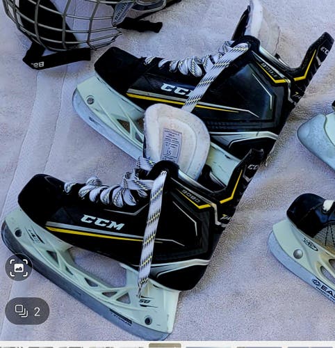 Youth Used CCM Tacks 9080 Hockey Skates Regular Width Size 2.5