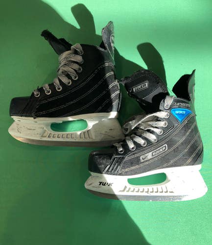 Used Junior Bauer Supreme Enforcer Hockey Skates (Regular) - Size: 1.0