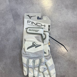 NEW Medium Mizuno Batting Gloves