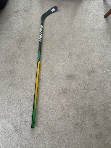 Senior Right Handed P28  Supreme UltraSonic Hockey Stick