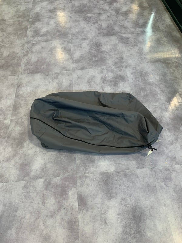 Gray Used Adult Unisex Large/Extra Large Bag