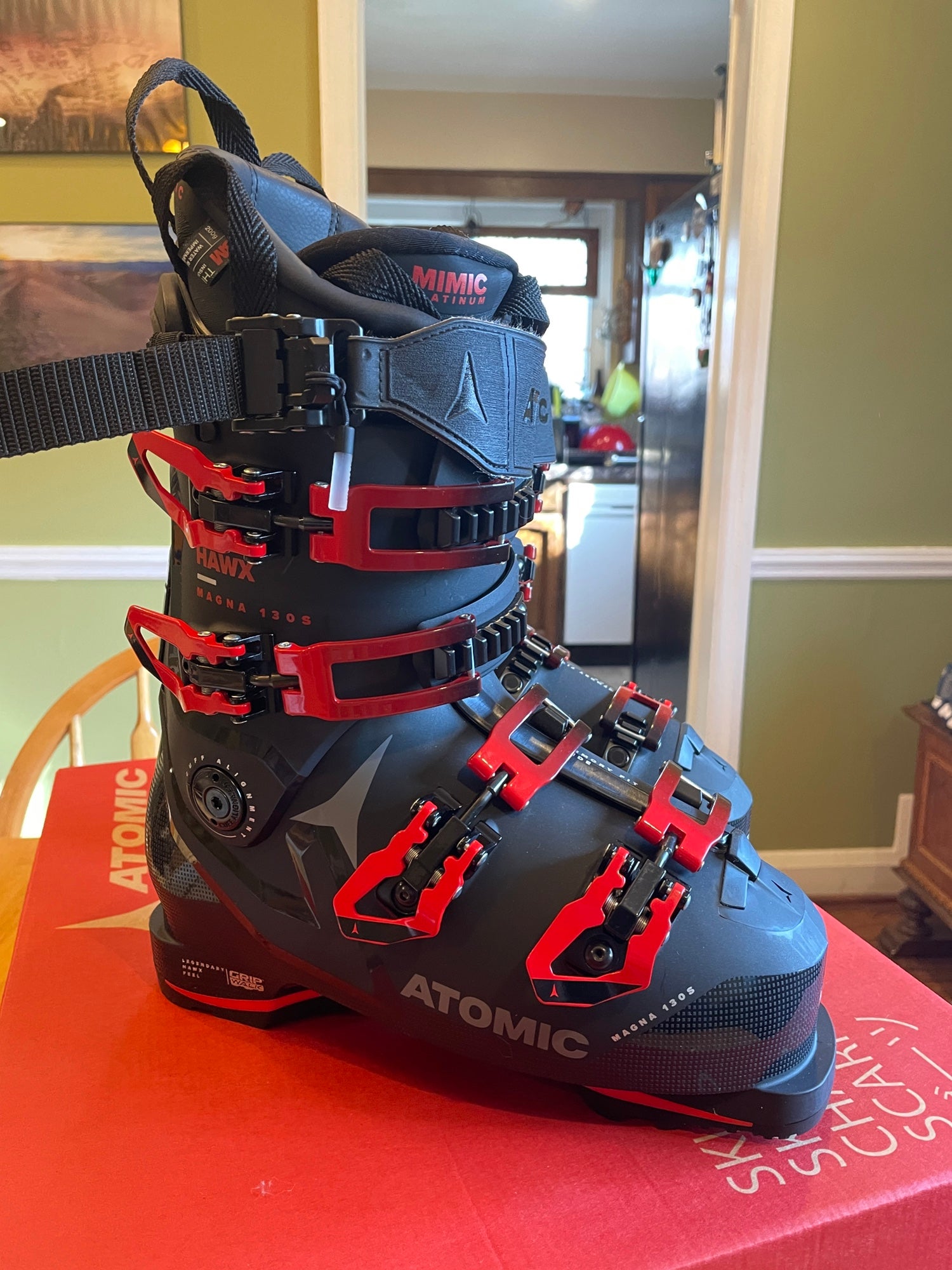 echo ga werken staan Men's New Atomic All Mountain Hawx Magna 130 Ski Boots | SidelineSwap