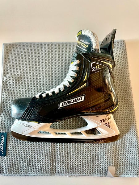 Used Bauer Regular Width Size 8.5 Supreme 2S Pro Hockey Skates
